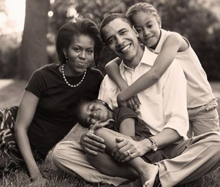 Barack-obama-family_434x369