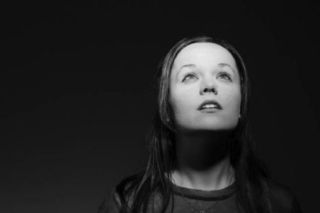 Looking_up_b_w_061130