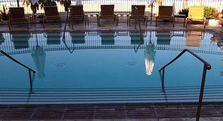 Pool & Chairs Santa Monica 2