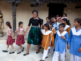 Michelle_Obama_at_National_Craft_Museum _Delhi _2010